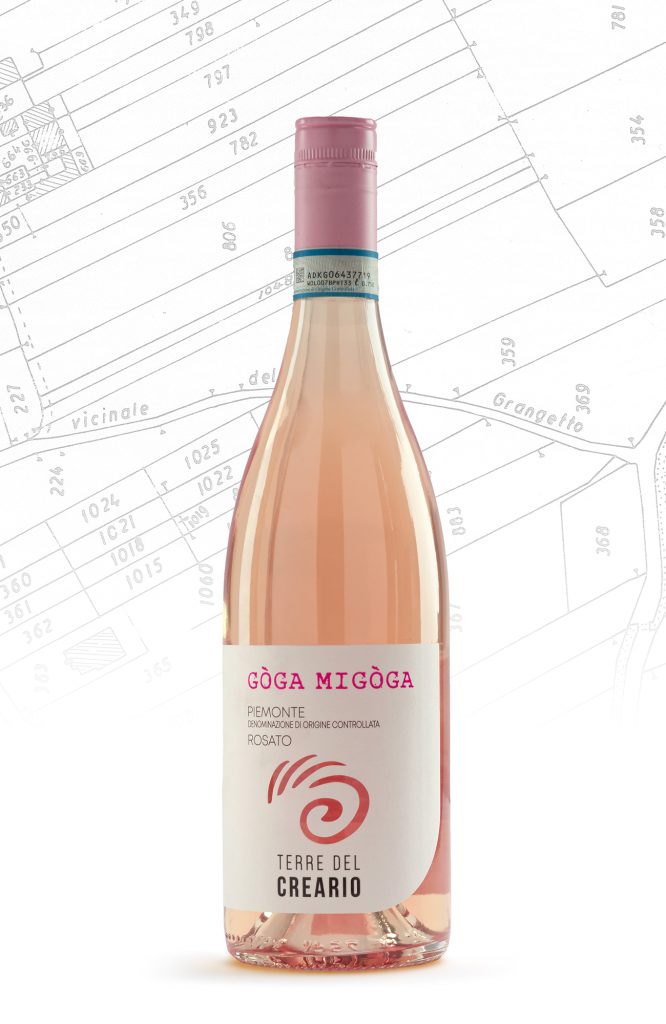 Un rosa unico da uve Syrah e Nebbiolo che offre secondo il gusto contemporaneo un’esperienza che unisce la struttura e la complessità dei vitigni di origine alla leggerezza di un rosato elegante europeo.